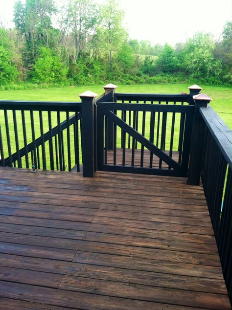 Two toned deck Deck Stain Colors, Deck Railing Ideas, Deck Skirting, Deck Makeover, Railing Ideas, Deck Colors, Wooden Deck, Deck Paint, Staining Deck