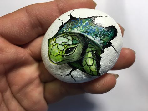 Turtle Painted Rocks, Sea Turtle Painting, Turtle Rock, Sea Turtle Art, Baby Sea Turtle, Painted Rock Animals, Painted Rocks Diy, Turtle Painting, Turtle Art