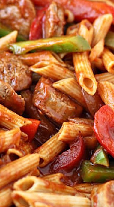 Sweet Italian Sausage Recipes, Italian Sausage Peppers, Pasta With Meat, Italian Sausage And Peppers, Tartiflette Recipe, Sausage Dinner, Sausage Peppers, Easy Skillet Meals, Skillet Pasta