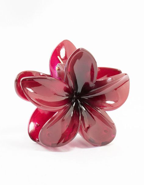 Instantly elevate your hairdo with floral charm. This stunning burgundy claw clip, shaped like a frangipani flower, adds a touch of moody elegance to any style. Perfect for effortlessly enhancing your everyday look with a hint of fierceness. Colour: Burgundy Red Dimensions: Length 80 mm x Height 75 mm | Lovisa Burgunday Frangipani Hair Claw Clip Flower Clip Hair, Elegant Hair Accessories, Red Claw Clip, Hair Accessories Aesthetic, Hair Clips Aesthetic, Flower Claw Clip, Frangipani Flower, Hair Clip Flower, Gift Inspo