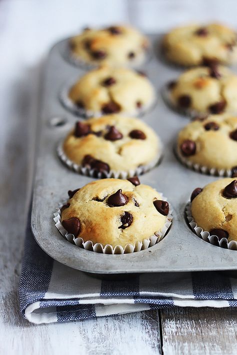 greek-yogurt-muffins-3 Yogurt Banana Muffins, Greek Yogurt Banana Muffins, Yoghurt Muffins, Muffin Allo Yogurt, Greek Yogurt Muffins, Yogurt Banana, Blender Muffins, Yogurt Muffins, Oreo Cupcakes