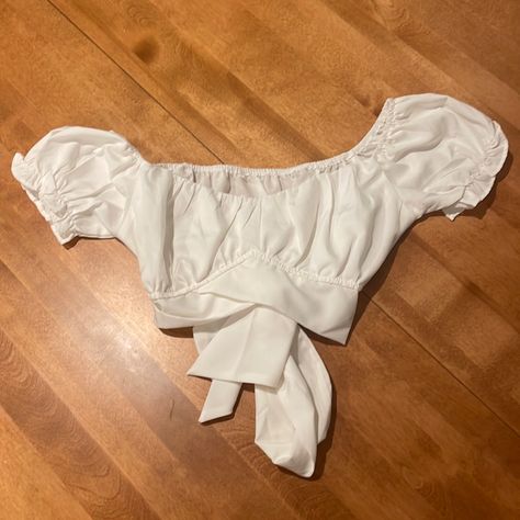 White Cropped Ruffled Going Out Top! Bow In The Back! Never Worn, Size Medium! Bow Top, Tokio Hotel, White Bow, White Crop, Ribbon Tie, Tie Top, White Crop Top, White Tops, Aesthetic Girl