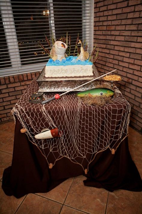 Groom's cake. Bass fish. Grooms Cake Tables, Fishing Party Decorations, Fishing Baby Shower Theme, Fishing Themed Wedding, Fishing Theme Birthday, Fishing Theme Party, Fishing Themed Birthday Party, Baby Shower Fishing, Fish Party