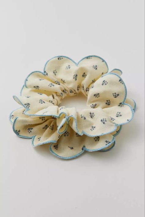 Blue printed scrunchie in a lightweight weave topped with a sweet print. Layered ruffled edge in an oversized silhouette. Scrunchie Packaging, Oversize Scrunchie, Oversized Scrunchie, Diy Hair Scrunchies, Ultimate Gift Guide, Diy Hair Accessories, Woven Top, Oversized Silhouette, Care Package