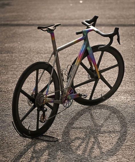 Road Bike Aesthetic, Titanium Road Bike, Titanium Bike, Bike Aesthetic, Bicycle Shop, Fixie Bike, Fixed Gear Bike, Bicycle Girl, Fixed Gear