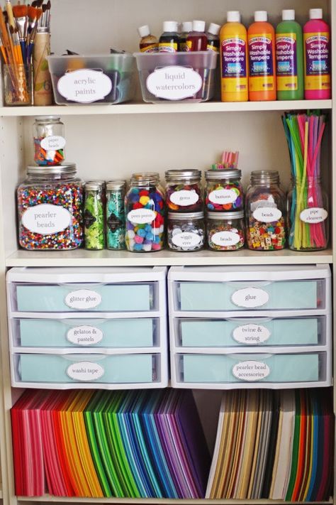 Paint Organization Diy Dollar Stores, Mason Jar Craft Storage, Organize Construction Paper, Organize Cardstock, How To Organize Art Supplies, Construction Paper Organization, Art Area Ideas, Kids Art Organization, Crafts Closet