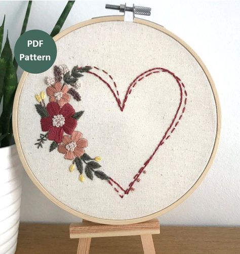 Cross Stitch Patterns Embroidery Mothers Day, Valentines Embroidery Patterns, Floral Heart Embroidery, Mothers Day Embroidery, Embroidery Pattern Floral, Valentines Embroidery Designs, Modern Hand Embroidery Patterns, Valentine Embroidery, Embroidery Hearts