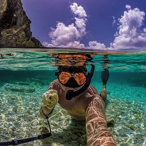 Gopro Pictures, Gopro Ideas, Photo Surf, How To Drow, Gopro Photos, Scuba Diving Photography, Gopro Photography, Go Pro, Underwater Photos