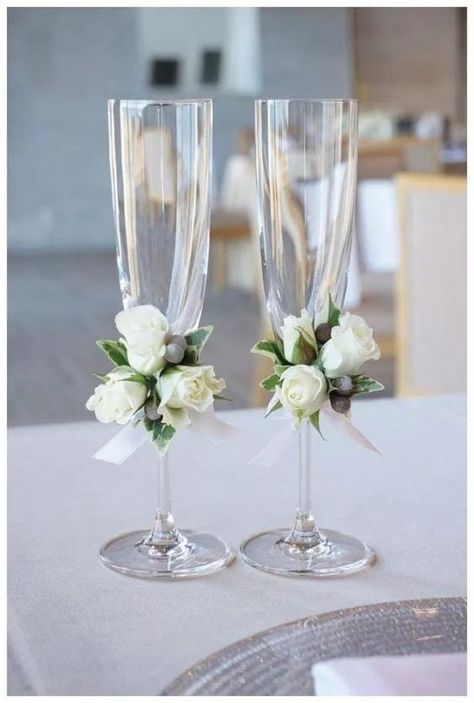 Cheap Wedding Table Centerpieces, Wedding Toasting Glasses, Bride And Groom Glasses, Wedding Wine Glasses, Wedding Champagne Glasses, Wedding Flutes, Wedding Floral Centerpieces, Wedding Centerpieces Diy, Wedding Glasses