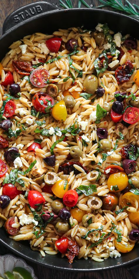 Greek Orzo with Tomatoes, Olives, Basil, and Feta - in a cast iron skillet. Orzo Salad Dressing, Orzo Salad Recipes Cold, Greek Orzo, Mediterranean Recipes Healthy, Salad With Tomatoes, Orzo Salad Recipes, Mediterranean Diet Recipes Dinners, Salad Dressing Recipe, Orzo Recipes