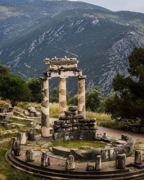 Visit Greece on X: "Explore Delphi, a UNESCO World Heritage Site, and feel the resonating presence of the ancient oracle 💙 #VisitGreece #Delphi #culture #UNESCOhttps://www.visitgreece.gr/experiences/culture/archaeological-sites-and-monuments/archaeological-site-of-delphi/ https://t.co/daIelmYZ6c" / X Delphi Greece, Visit Greece, Grece Antique, Mysterious Places, Visiting Greece, Travel Locations, Pretty Photos, Archaeological Site, Ancient Greece