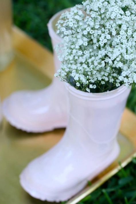 babys breath Rain Baby Showers, Umbrella Baby Shower, April Baby Shower, Rain Baby, Sprinkle Shower, Sprinkle Party, Sprinkle Baby Shower, Spring Baby Shower, Shower Inspiration