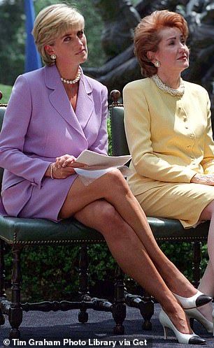 Princess Diana is pictured in 1997... Royal Sitting Pose, Duchess Slant, Diana Outfits, Elegant Poses, Suit Purple, Prince Charles And Diana, Princess Diana Fashion, Princess Diana Pictures, Escape The Ordinary