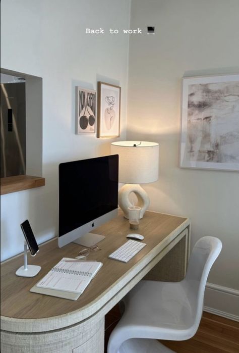 Stream Setup, Chicago Apartment, Cozy Home Office, Hiasan Bilik, Office Room Decor, White Office, Workspace Inspiration, Home Office Setup, Office Setup