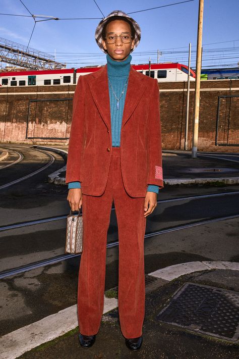 Look Disco, Gucci Menswear, Looks Street Style, Mode Inspo, Vogue Paris, Large Fashion, 70s Fashion, Pre Fall, Looks Vintage