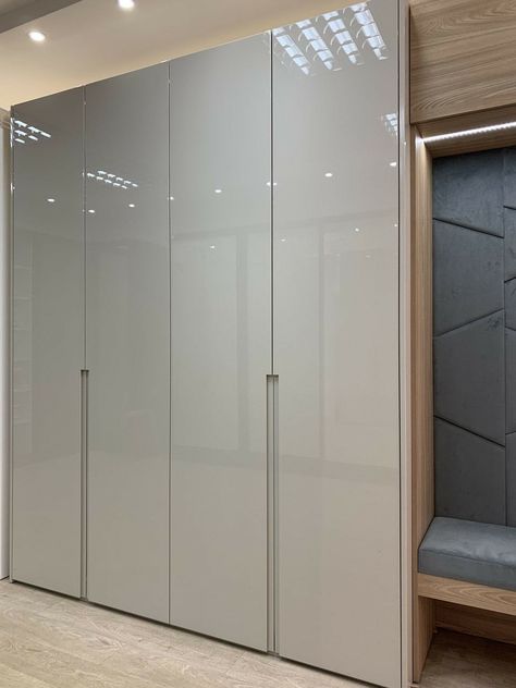 Wardrobe Laminate Design, Sliding Door Wardrobe Designs, Wardrobe Aesthetic, Wooden Wardrobe Design, Wardrobe Design Modern, Closet Design Layout, Modern Cupboard Design, Wardrobe Door Designs, Bedroom Interior Design Luxury