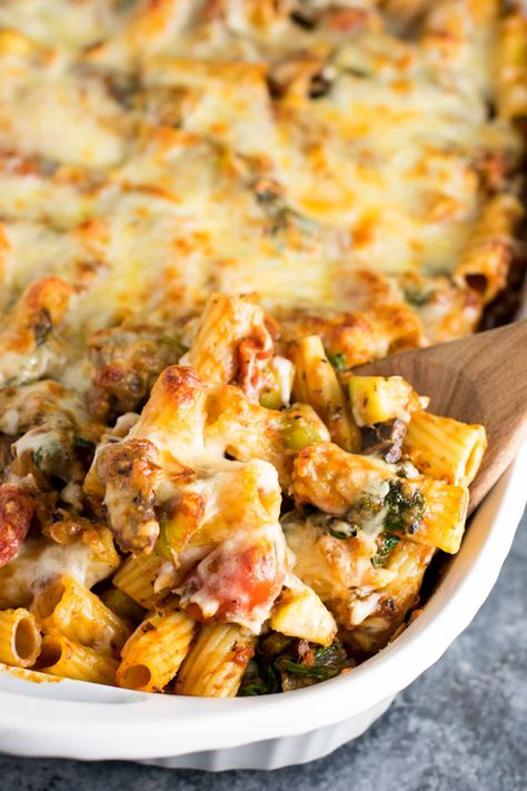 Veggie Rigatoni Recipes, Loaded Food, Pescatarian Lifestyle, Rigatoni Recipe, Rigatoni Recipes, Pasta Bakes, Delicious Vegetarian Dinner, Baked Rigatoni, Resep Pasta