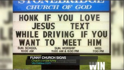 Honk if you love Jesus Morbider Humor, Church Sign Sayings, Funny Church Signs, Church Humor, Church Signs, Church Quotes, Love Jesus, Christian Humor, Christian Memes