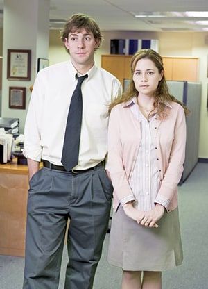 Jim Halpert And Pam, The Office Costumes, Pam The Office, Pam Beesly, Office Halloween Costumes, The Office Jim, Jim Pam, Best Tv Couples, Jenna Fischer