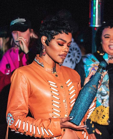 Tyanna Taylor, Teyana Taylor Pixie Haircut, Teyana Taylor Pixie, Teyana Taylor Short Hair, Taylor Short Hair, Hair Muse, Short Hair Outfits, Short Hair Waves, Short Shaved Hairstyles