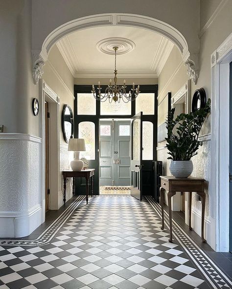 Rachael Wilshaw (@beetrootandblack) • Instagram photos and videos Victorian Entrance Hall, Ual London, Victorian Entrance, Period Decor, Victorian Parlour, Hallway Tiles, Victorian Hallway, Deco House, Hall Flooring