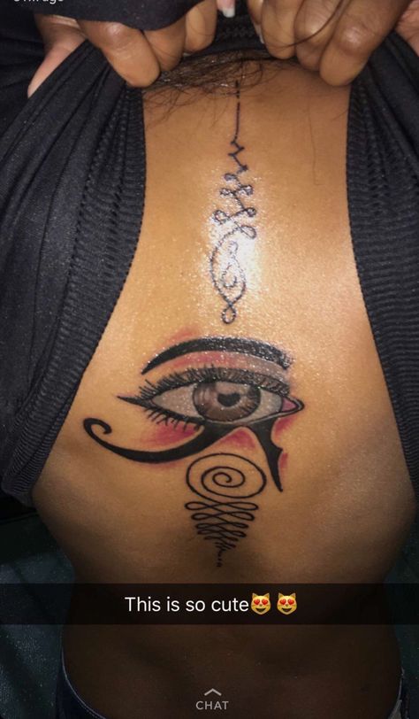 ⚠️Credit before reposting? GIVE IT SUS ⚠️ xoxo - @sheSoBoujie ✨ Tato Mata, Eye Of Horus Tattoo, Horus Tattoo, Tato Suku, Tato Paha, Tattoo Son, Snakebites, Black Girls With Tattoos, Inspiration Tattoos