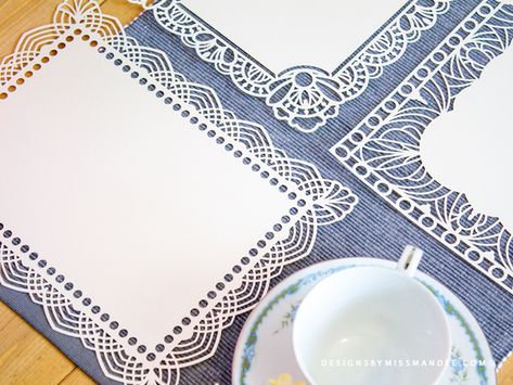 Cricut Lace Pattern, Paper Placemats Ideas, Lace Placemat, Lace Trend, Peach Party, Free Svgs, Circuit Ideas, Mystery Party, Paper Lace