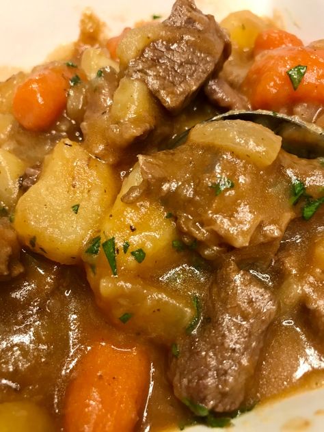 Best Thick Beef Stew Recipe, Beef Stew With Prime Rib, Crockpot Thick Beef Stew, Crockpot Beef Stew Thick Gravy, Thick Stew Recipes Crock Pot, Horseradish Beef Stew, Trisha Yearwood Beef Stew, Beef Stew With Potatoes And Carrots, New England Beef Stew