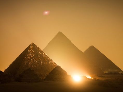 Ancient Egypt Aesthetic, Egyptian Aesthetic, Starověký Egypt, Howleen Wolf, Egypt Aesthetic, Pyramids Egypt, Egiptul Antic, Catty Noir, Egyptian Pyramids