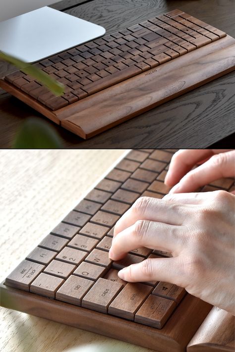 Beautiful Wood Furniture, Creative Wooden Ideas, Mechanical Keyboards Aesthetic, Beautiful Gift Ideas, Cute Office Accessories, Mechanical Keyboard Aesthetic, Cool Keyboards, Wood Computer Case, Wood Keyboard