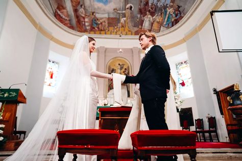 Barbara Palvin ‘Will Never Forget' Her Wedding to Dylan Sprouse: Video Barbara Palvin Wedding, Barbara Palvin And Dylan Sprouse, Palvin Barbara, Vogue Wedding, Dylan Sprouse, Modern Princess, Countryside Wedding, Dream Wedding Ideas Dresses, American Wedding