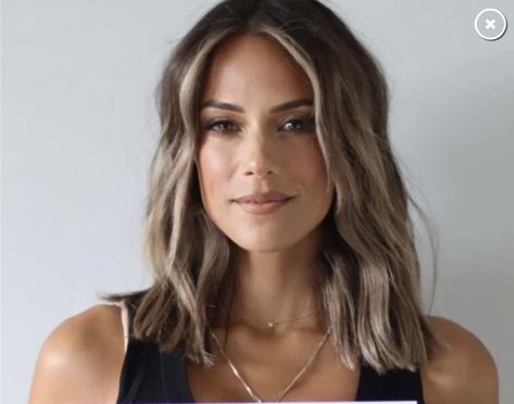 Jana Kramer Hair, Jana Kramer, Love Your Hair, Hair Color And Cut, Brown Hair With Highlights, Photos Of Women, Blonde Highlights, About Hair, Cut And Color