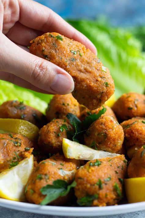 Lentil Balls, Lentil Recipes Healthy, Red Lentil Recipes, Harissa Recipes, Lentil Recipe, Lentil Meatballs, Lentils Vegan, Vegan Lentil, Creative Cooking