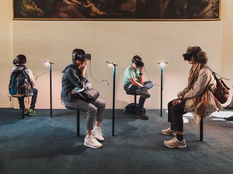 Which VR headset is worth your money? – Gadget Flow – Medium Virtual Reality Technology, Chateau Versailles, Vr Experience, Vr Headset, Virtual Fashion, Immersive Experience, Experience Design, Augmented Reality, Virtual World