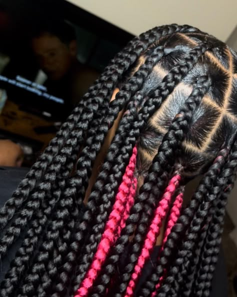 Big Braids With Color, Jumbo Box Braids Peekaboo, Jumbo Braids Color, Large Knotless Box Braids Peek A Boo, Large Box Braids Styles With Color, Jumbo Peekaboo Braids, Jumbo Knotless Box Braids Peekaboo, Peekaboo Jumbo Knotless Braids, Pink Jumbo Knotless Box Braids