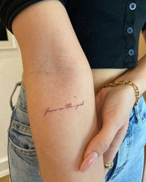 Cursive Tattoos, Tattoo Ideas Small, Writing Tattoos, Petite Tattoos, Inspiration Tattoo, Cute Tattoos For Women, Classy Tattoos, Discreet Tattoos, Dainty Tattoos