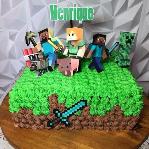 Bolo Minecraft: 19 Fotos Com Ideias Criativas e Lindas Pastel Minecraft, Minecraft Cake Designs, Bolo Minecraft, Minecraft Party Decorations, Minecraft Birthday Cake, 7th Birthday Party Ideas, May Crafts, Roblox Cake, Happy Birthday Printable