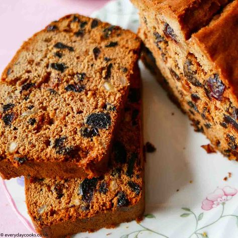 Everyday Fruit Cake | Everyday Cooks Barmbrack Recipe, Fruit Cake Loaf, Fruit Cake Recipe Easy, Cake Recipes Uk, Fruit Loaf, Fruit Cake Recipe, Tea Loaf, Easy Cakes To Make, Tea Bread