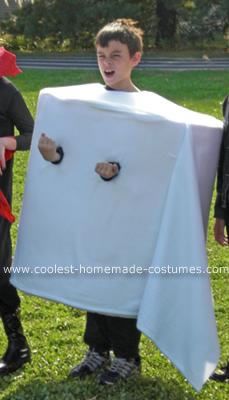 @Holly Irving, here is a VERY ORIGINAL costume idea for you....a toilet paper roll. Two hula hoops, some poster board and a twin sized sheet. Original Costume Ideas, Quick N Easy Halloween Costumes, Mal Costume, Paper Costume, Mickey Mouse Pumpkin, Great Halloween Costumes, Hula Hoops, Diy Halloween Costumes Easy, Homemade Costumes