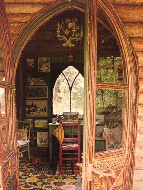 Real Life Hobbit House, Hobbit Tiny House, Tiny House Cottagecore, Cottagecore Tiny House, Hermit House, Whimsigothic Home Bedroom, Whimsigothic Home, Building A Tiny House, Hobbit Hole