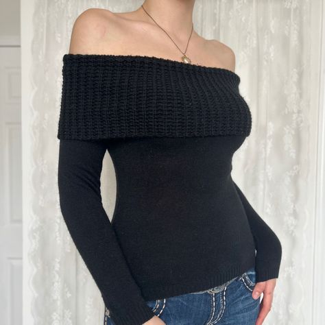 Y2K 2000s Black Off The Shoulder Balletcore Fairygrunge Long Sleeve Sweater #y2k #2kfashion #2000s #2000sfashion #depop #meangirlsday #ballerina #balletcore Off The Shoulder Top Outfit, Black Off Shoulder Top, Sweater Y2k, 2000s Clothes, Black Long Sleeve Sweater, Off The Shoulder Sweater, Y2k Black, Closet Fashion, 2000s Fashion