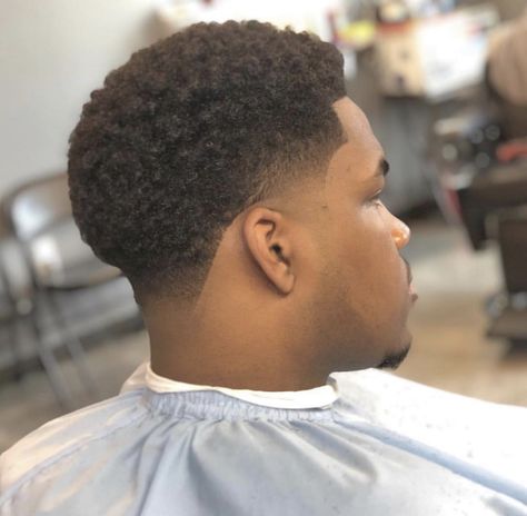 Black Fade Haircut, Black Man Haircut Fade, Top Fade Haircut, Temp Fade Haircut, Taper Fade Short Hair, Taper Fade Curly Hair, Afro Fade, Afro Hairstyles Men, Drop Fade Haircut