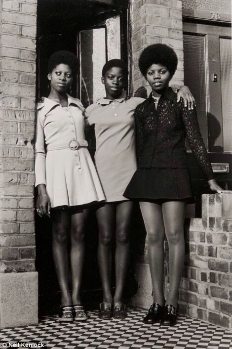 Brixton, London, 1969 The Blacker The Berry, 70s Mode, Idda Van Munster, Black Panthers, Vintage Black Glamour, Three Women, Look Retro, Foto Vintage, Vintage Mode