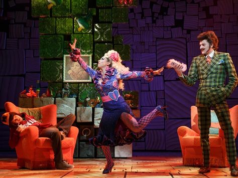 Taylor Trensch as Michael Wormwood, Lesli Margherita as Mrs. Wormwood and Gabriel Ebert as Mr. Wormwood in Matilda. Costume design by Rob Howell. Matilda The Musical Broadway, Mrs Wormwood, Matilda Jr, Matilda Musical, Matilda Broadway, Matilda Costume, Matilda The Musical, Theatre Education, Broadway Nyc