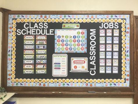 Elementary Schedule Display, Bulletin Board Schedule, Class Calendar Display, Bell Schedule Display, Board Display Layout Classroom, Class Schedule Bulletin Board, Teacher Calendar Bulletin Board, Elementary Classroom Schedule Display, Class Decoration Ideas Preschool Classroom Organization