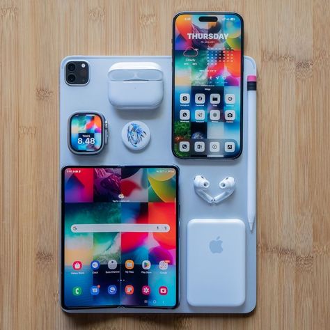 All Apple Products, Smartphone Gadget, Iphone Gadgets, Apple Iphone Accessories, Apple Watch Fashion, Teknologi Gadget, Iphone Wallpaper For Guys, Produk Apple, Apple Home