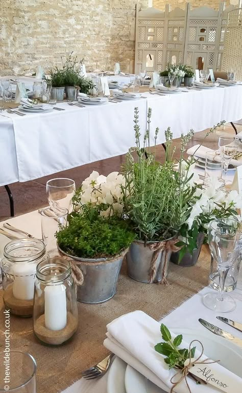 Wedding Table Plant Pots, Wedding Table Decorations Natural, Herb Themed Party, Herbs Table Decoration, Wedding Herbs Decoration, Herb Centerpiece Wedding, Herb Table Centerpieces, Barn Wedding Table Setting, Herb Wedding Centerpieces