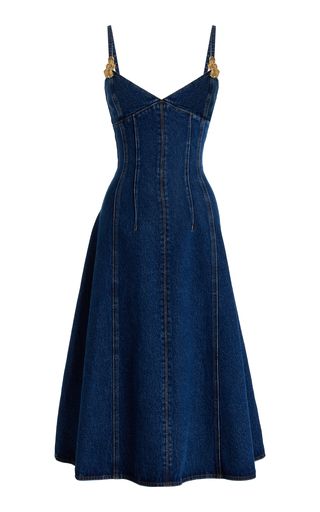 MODA OPERANDI: OSCAR de la RENTA Denim Dress… Cocktail Dress Yellow, Fashion Design Patterns, Denim Midi Dress, Elegant Feminine, Everyday Fashion Outfits, Floral Denim, Maxi Slip Dress, Denim Details, Fashion Design Clothes