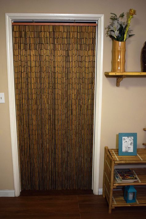 Natural bamboo curtain 90 strands Stone Mosaic Path, Bamboo Door Curtain, Colonial Renovation, Laundry Beads, Mobile Home Repair, Bamboo Beaded Curtains, Door Beads, Palm Leaf Plates, Bamboo Curtains