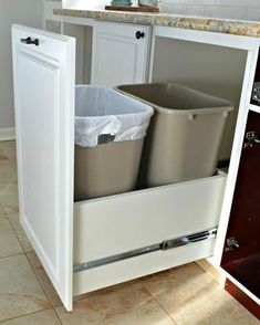 Diy Cabinet Doors, Cocina Diy, Outdoor Kitchen Appliances, Hidden Kitchen, Diy Kitchen Storage, Kitchen Storage Solutions, Kitchen Bin, Diy Kitchen Cabinets, Kitchen Remodeling Projects